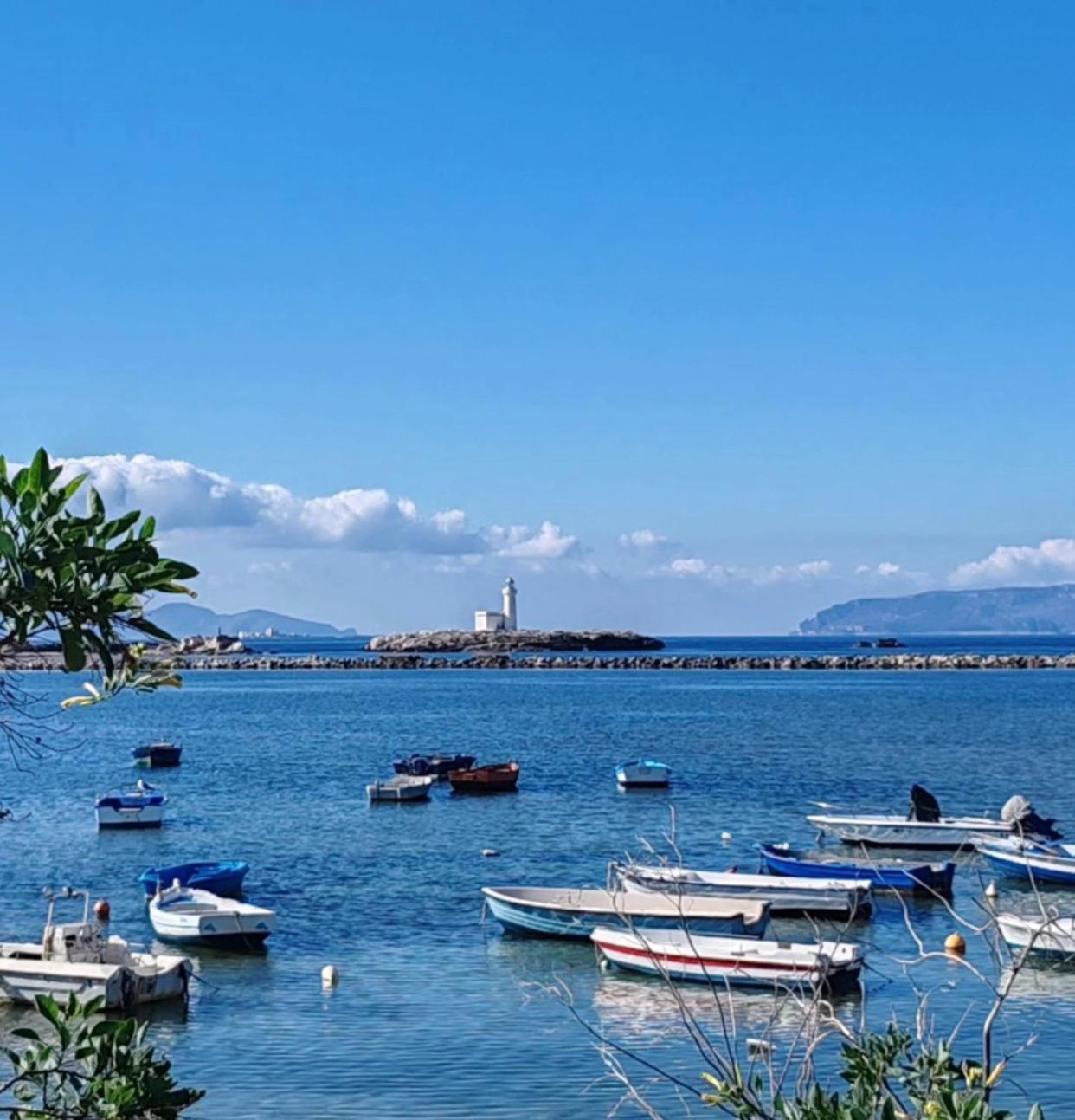 Casa Mare Di Ponente Apartment Ериче Екстериор снимка